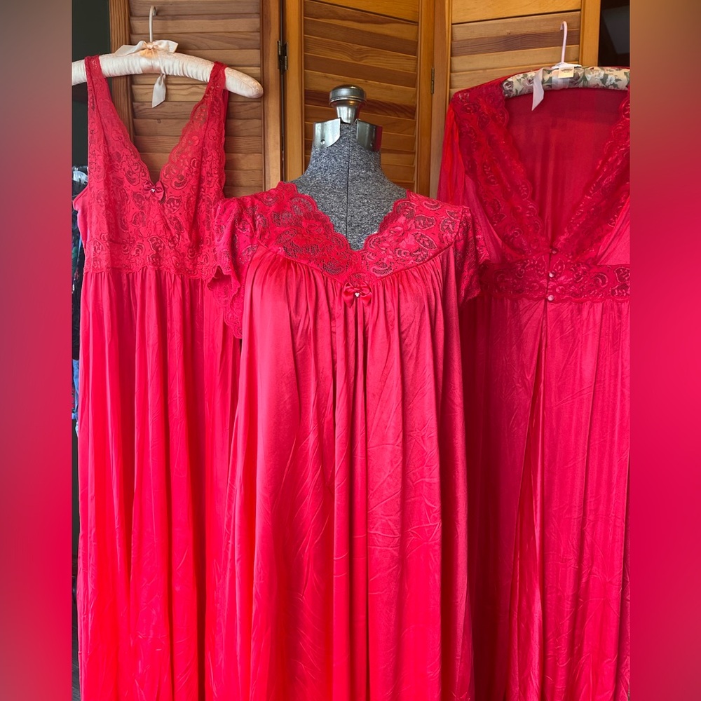 Hot Pink Lace-Trim Women's Nightgown 3 Piece Set